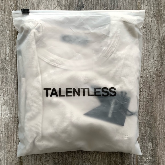 π₯π₯TALENTLESS - RIB SCOOP NECK LONG SLEEVE TOPπ₯π₯ - Picture 6 of 6